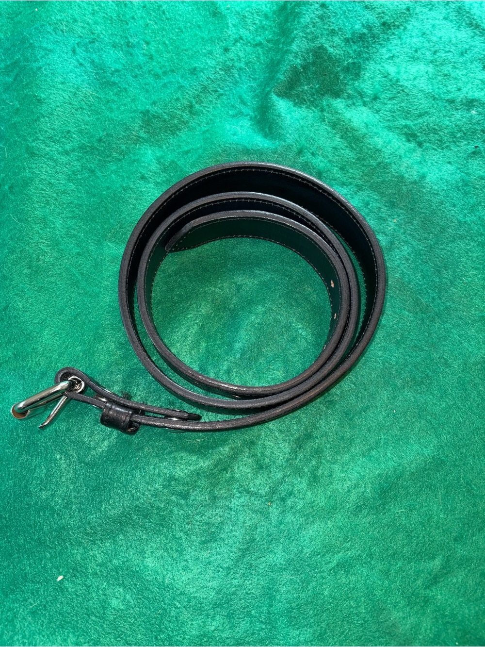 Black Leather Men's Belt — Handcrafted Style - Picture 10 of 11